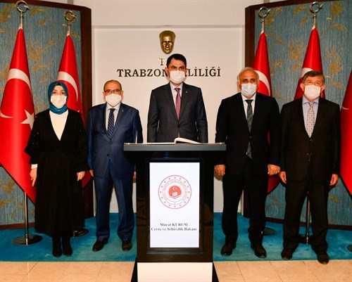 Çevre ve Şehircilik Bakanı Murat Kurum, Trabzon’da Çeşitli Temaslarda Bulundu