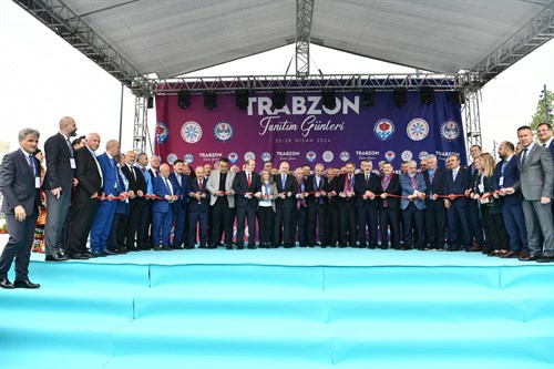 Vali Aziz Yıldırım Trabzon Tanıtım Günleri Etkinliğine Katıldı